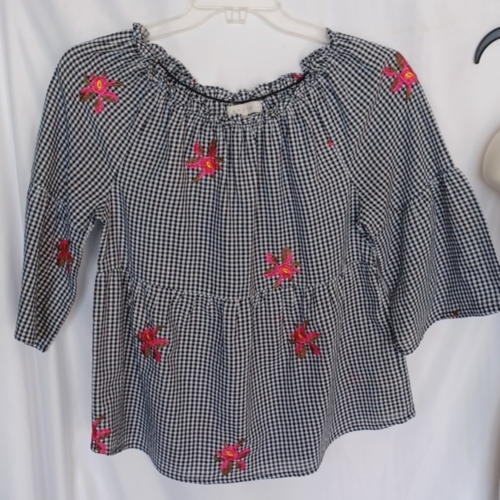 Adiva  gingham Black & White top with Pink Flowers, Size M, 20" PTP, 23" L